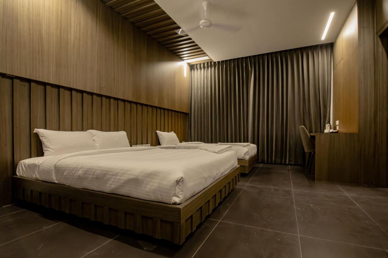 Rathna Residency - Near Us Consulate Hotel Madras Buitenkant foto