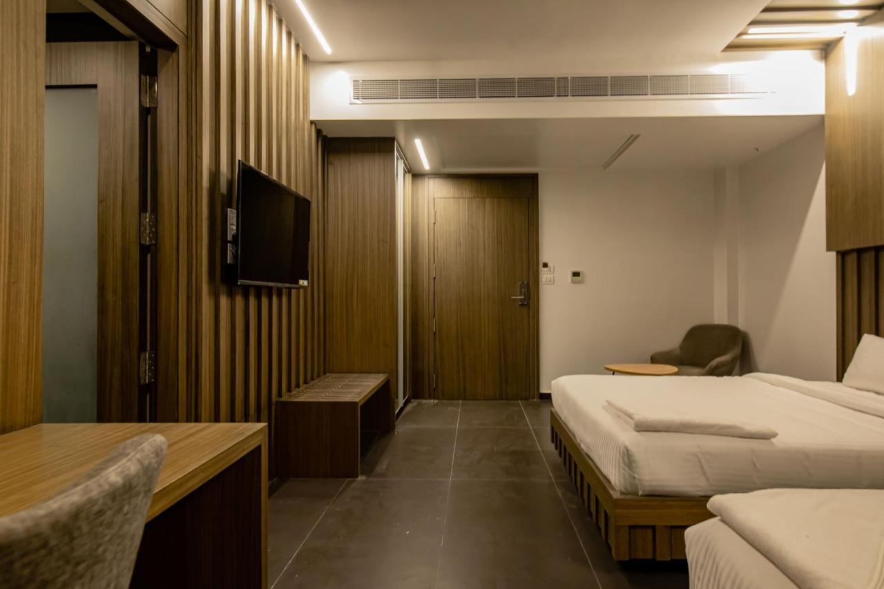 Rathna Residency - Near Us Consulate Hotel Madras Buitenkant foto
