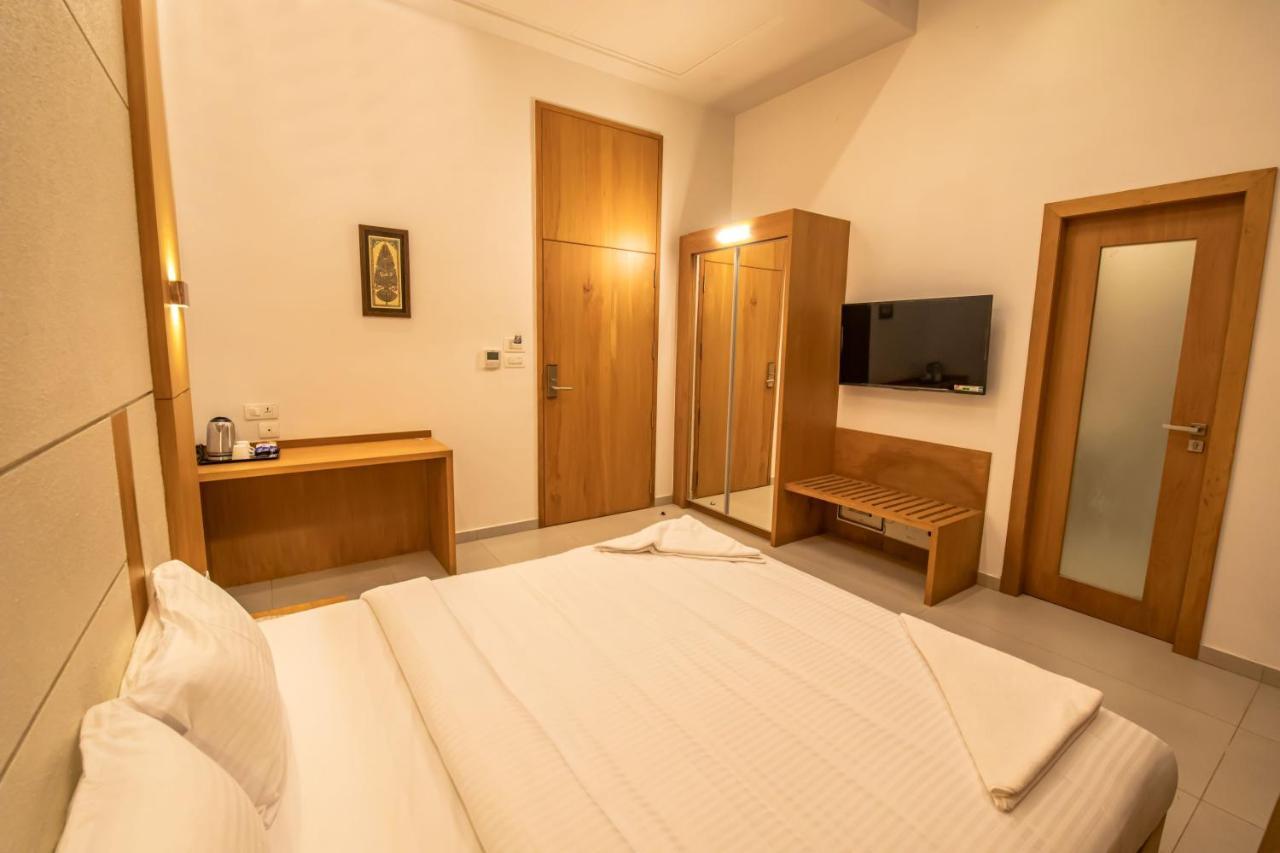 Rathna Residency - Near Us Consulate Hotel Madras Buitenkant foto