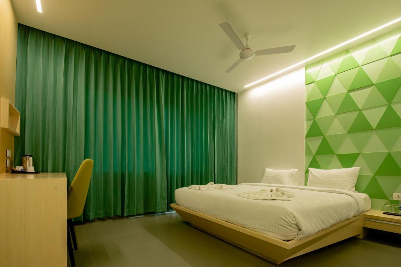 Rathna Residency - Near Us Consulate Hotel Madras Buitenkant foto