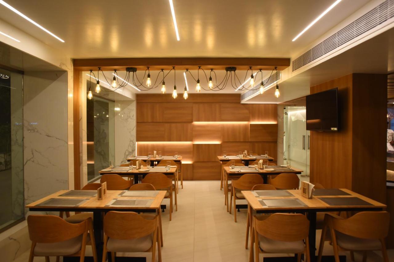 Rathna Residency - Near Us Consulate Hotel Madras Buitenkant foto