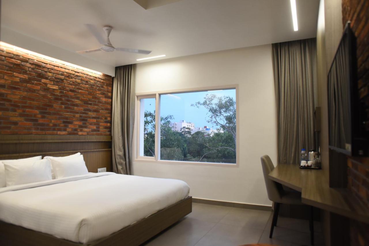 Rathna Residency - Near Us Consulate Hotel Madras Buitenkant foto