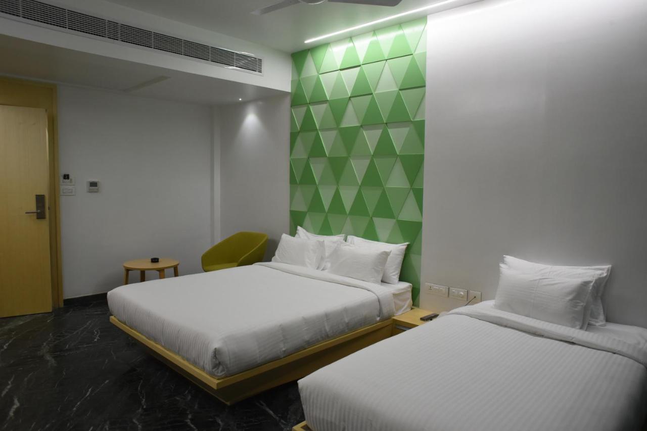 Rathna Residency - Near Us Consulate Hotel Madras Buitenkant foto