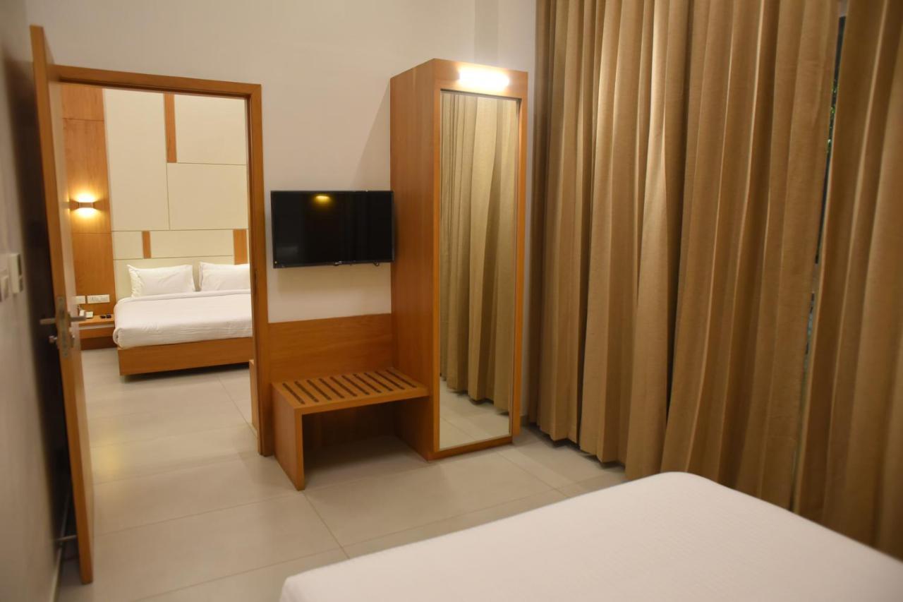 Rathna Residency - Near Us Consulate Hotel Madras Buitenkant foto