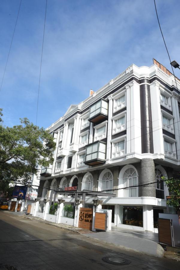 Rathna Residency - Near Us Consulate Hotel Madras Buitenkant foto
